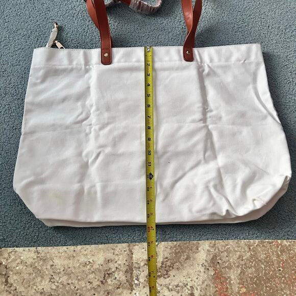 Bridal Shower Gift Ideas: Mrs Tote Bag with Purse and a Sash - Picture 4 of 8